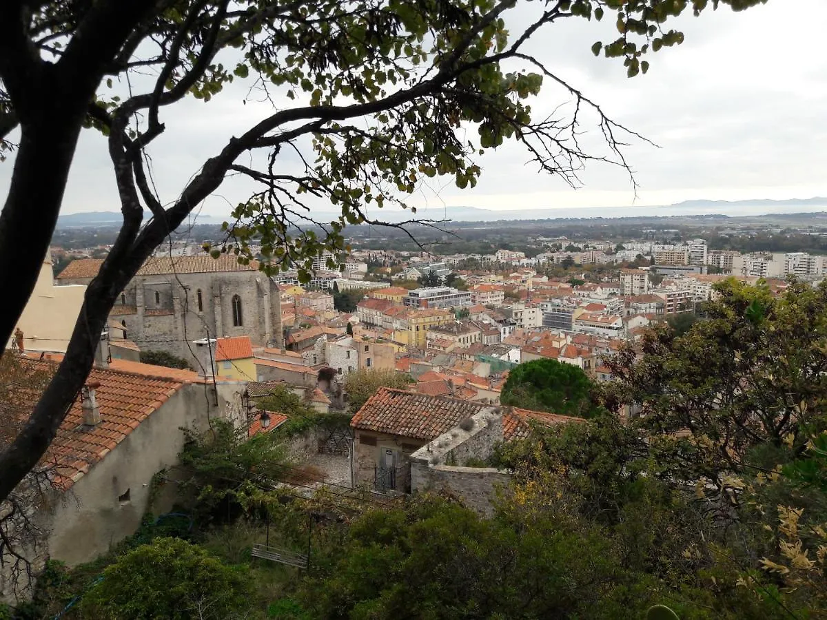 Appartement Cosy 100 M2 - Climatise - Calme -Centre-Ville Hyères 0*,